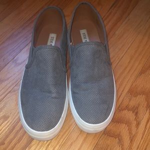 Steve Madden Klarissa Shoe in Grey